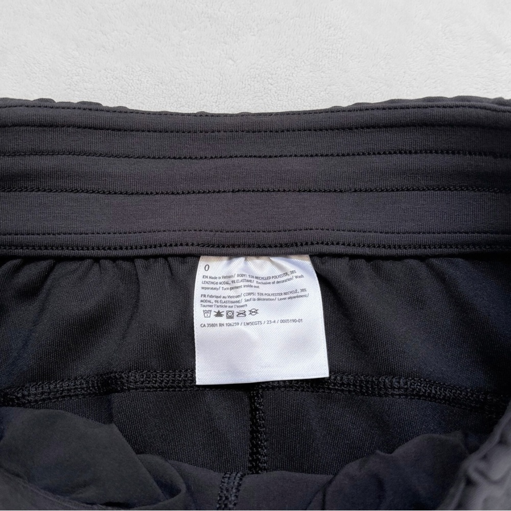Lululemon Softstreme High-Rise Pant *Short – Black – Size 0 - Picture 4 of 9